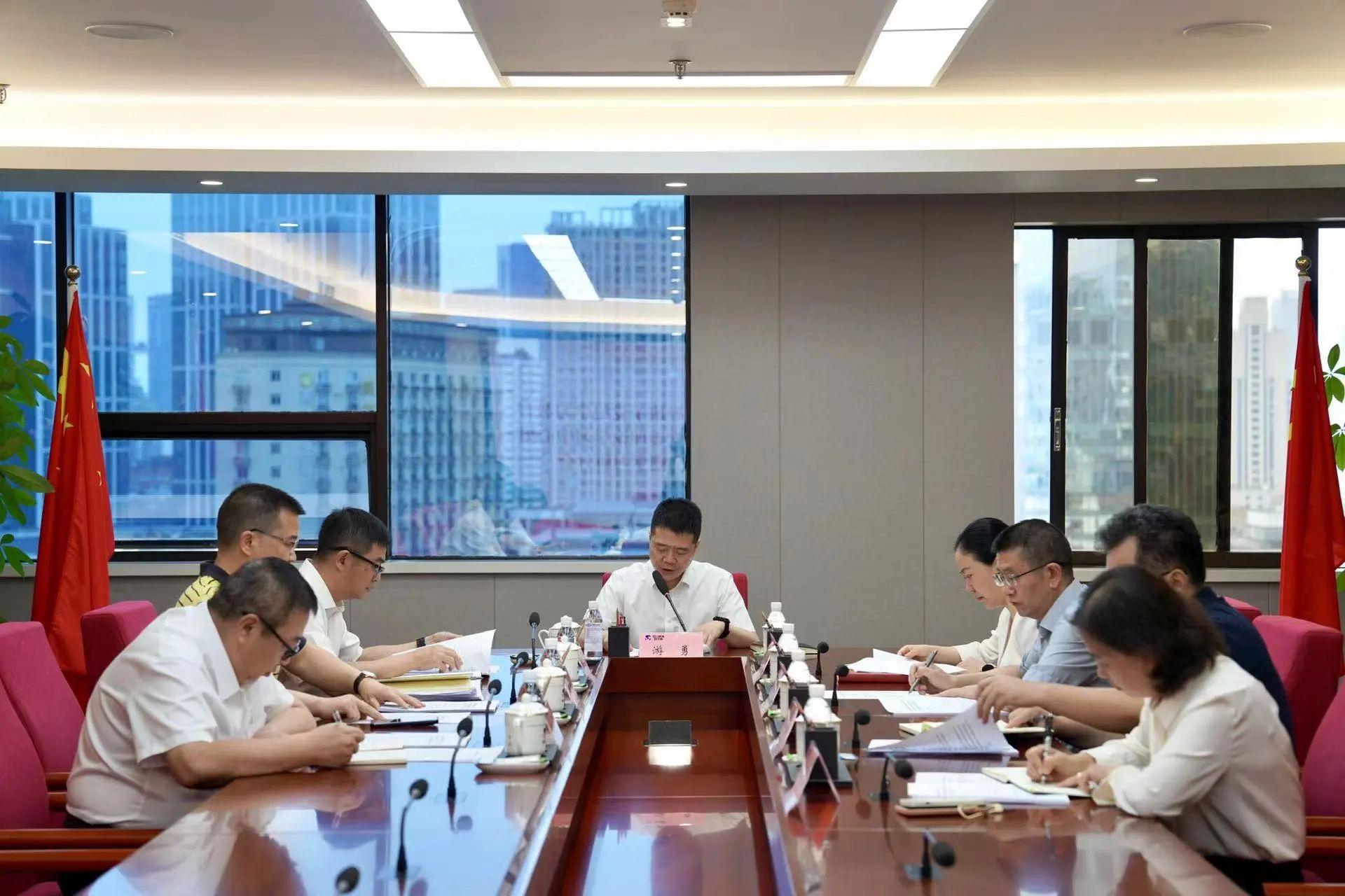 省yl6809永利集团党委辅导班子党纪进建教育专题进建钻研会暨党委理论进建中心组2024年第四次专题进建钻研会召开