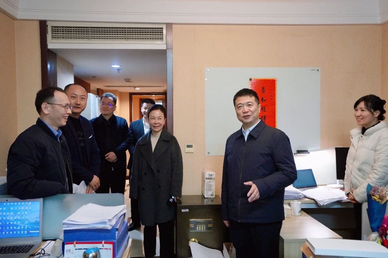 温暖启航，共赴新篇！—— 省yl6809永利集团辅导走访慰问干部职工
